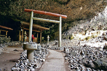 神秘的天照大神传说 走进日本天岩户神社