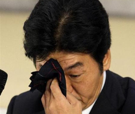 岛田绅助宣布引退 公开承认涉黑