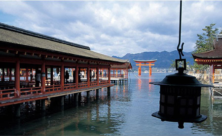 神的住所 宫岛的严岛神社