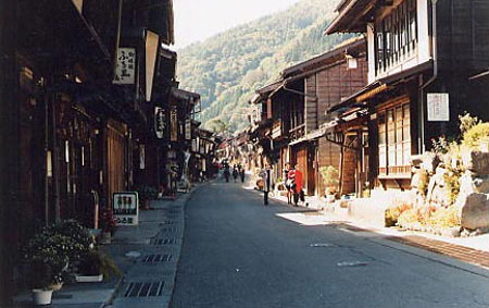 日本长野县迎来旅游高峰期 过夜外国游客人数超过往年30%