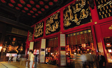 山门广开迎四方宾客 长野县的善光寺