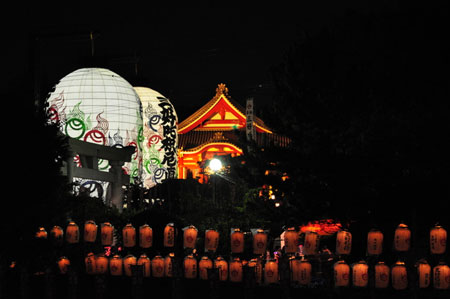 三好市稻荷阁大灯笼祭