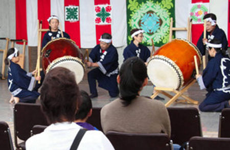 领略和太鼓与舞蹈羽生儿童纳凉祭 日本通