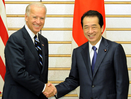 日本首相菅直人与美国副总统拜登举行会谈