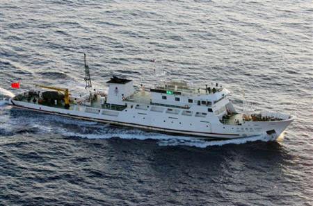 日本称两艘中国渔政船驶入钓鱼岛周边海域 并表示强烈抗议