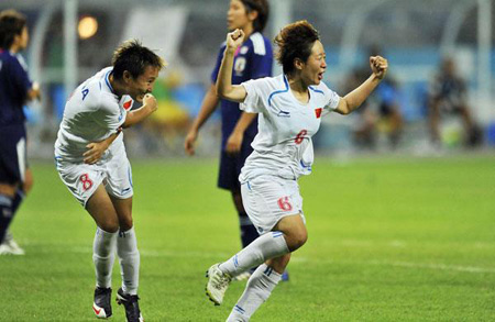 深圳大运会 中国女足2-1逆转日本夺冠