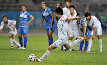 大运会中国女足点球淘汰巴西将与日本队争冠