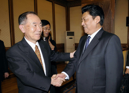 驻华大使丹羽宇一郎访问西藏 促进藏日商贸合作关系