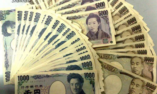 日本男性白领零花钱不足三千元