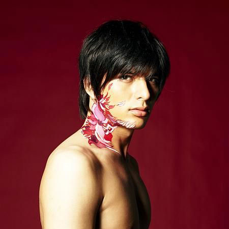 城田优发第二单  “热情与悲恋”