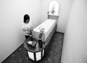 日本出现“尸体酒店” 一晚千元满足殡葬需求