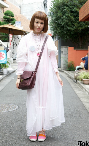 东京街头的粉嫩萝莉