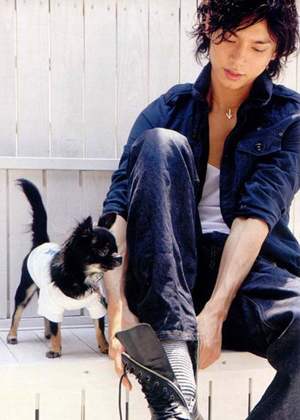 超惊艳水岛宏扮女装上杂志