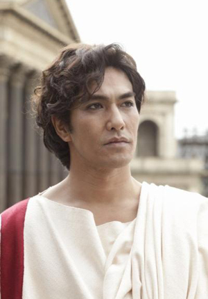 “罗马人”阿部宽造型公开 《罗马浴场》明年上映