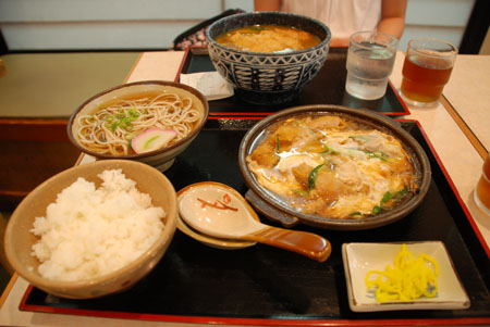 关于日本餐饮的吃到饱—“食放题”