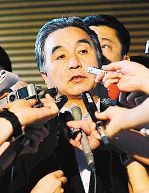 日本复兴大臣平野达男就“笨蛋”相关不当发言道歉