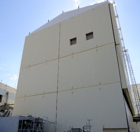 福岛核电站1号机组防护罩完工 可防止9成核物质溢出