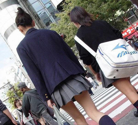 调查探秘：日本女生的裙子为什么那么短（组图）