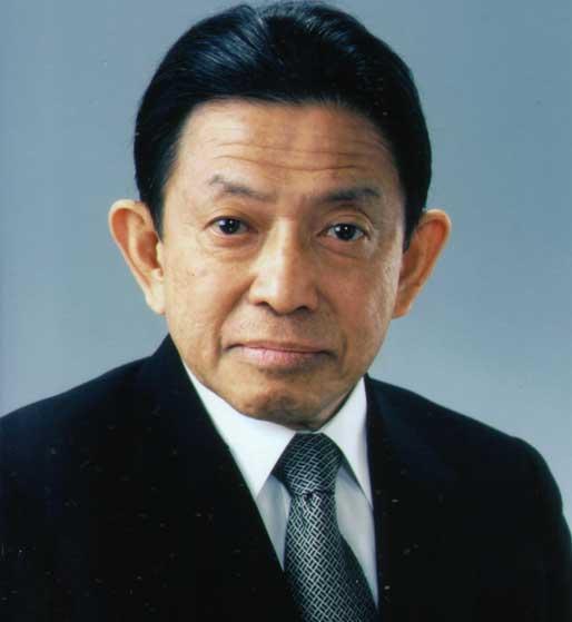 日本参议院议长西冈武夫因患肺炎病逝