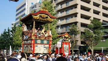 大津祭（庙会） – 十三座曳山