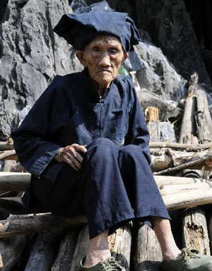 中国百岁以上人口已达48921人 和日本处于同一水准