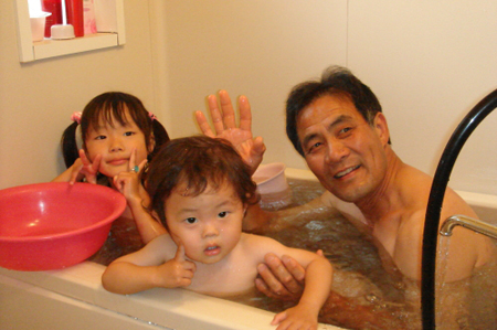 调查显示9成日本人每天泡澡