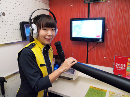 日本推出单人卡拉OK店 自己一人享受卡拉OK的乐趣