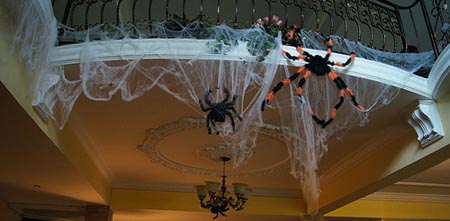 万圣节大宅下的女仆与执事 广州首家女仆执事咖啡屋