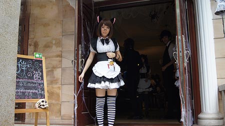 万圣节大宅下的女仆与执事 广州首家女仆执事咖啡屋