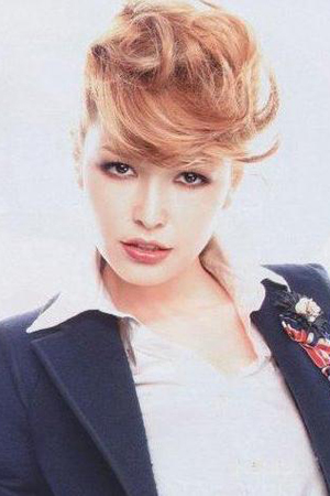 “梨花头”始祖日本模特梨花2011最新发型特辑