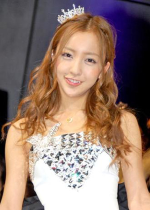 AKB48板野友美当选Fashion Leader  表示“超想结婚！”