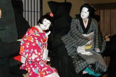 令人窒息的日本木偶剧人形