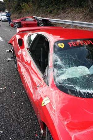 日本发生世界最昂贵车祸 8辆法拉利3辆奔驰1辆兰博基尼