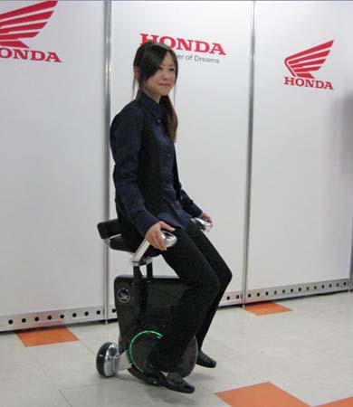 本田发布椅子状新款单人电动车“Uni-Cub”