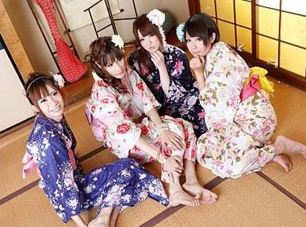 日本再次推出伪娘写真集 擦亮眼睛“我们是男人”哦！
