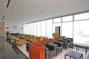 北九州机场的服务设施