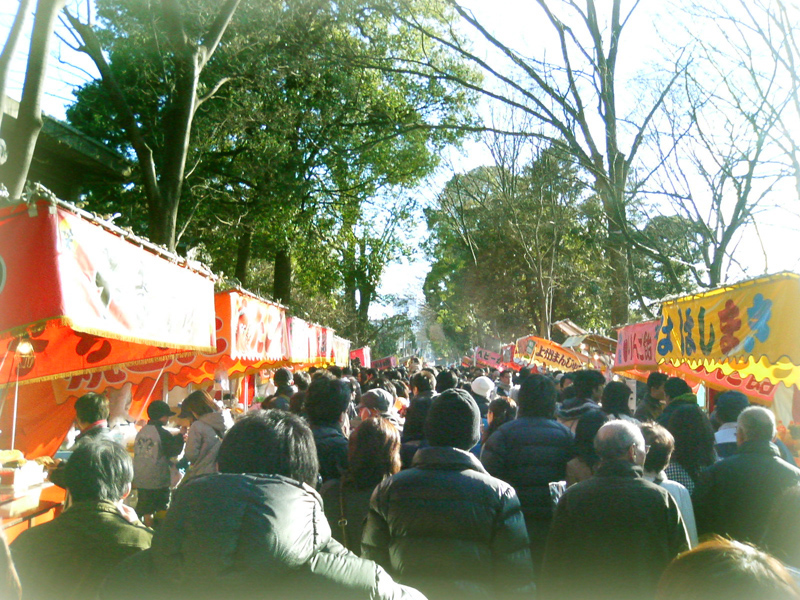 神社寺院初参拜 香火旺盛的日本“初诣”