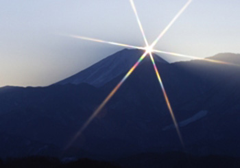 冬季独特风景之钻石富士