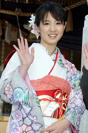 樱庭奈奈美为《.hack》祈愿大卖 希望今后能挑战各种角色