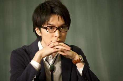 “叫好不叫座”的争议之作 日剧《铃木老师》电影化！