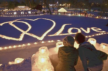 北海道芽室公园：情人节浪漫“冰灯夜”