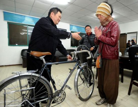 日本环旅者在武汉被盗自行车追回