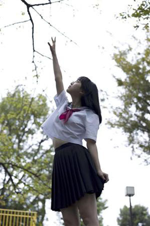 SKE48松井玲奈首本个人写真集《金鱼》公开