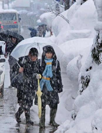 日本大雪已造成51人死亡 2日将迎来最大降雪