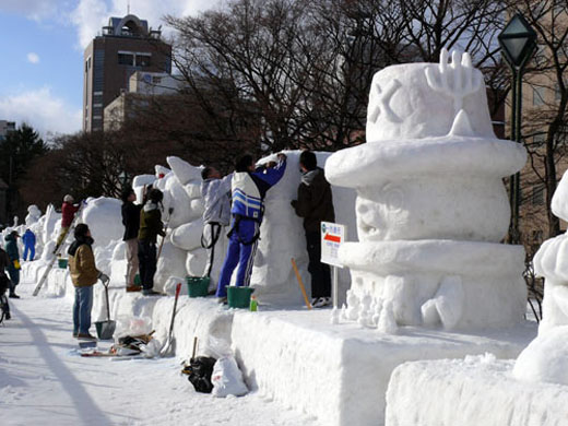 札幌冰雪节即将举行 《海贼王》与《美食的俘虏》雪雕登场