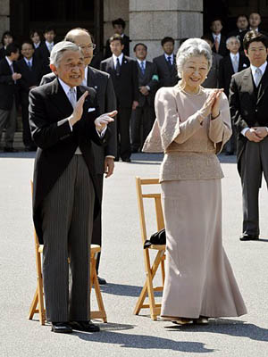日本明仁天皇将于18日接受心脏冠状动脉搭桥手术