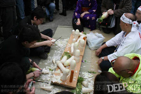 日本奇特祭典之男性生殖器祭典——金魔罗祭