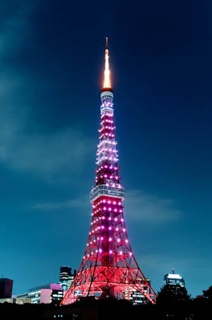 日本恋人共度情人节首选之地——东京塔浪漫灯彩