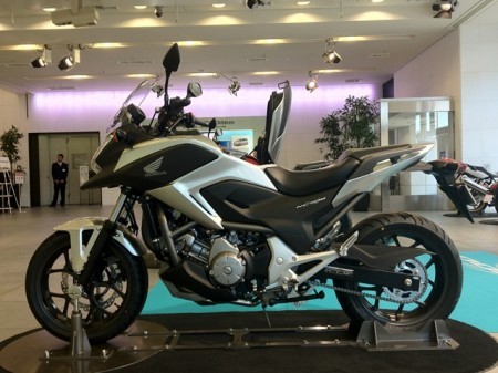 本田新款大型摩托车“NC700X”正式发售