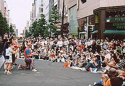 札幌街头表演狂欢节